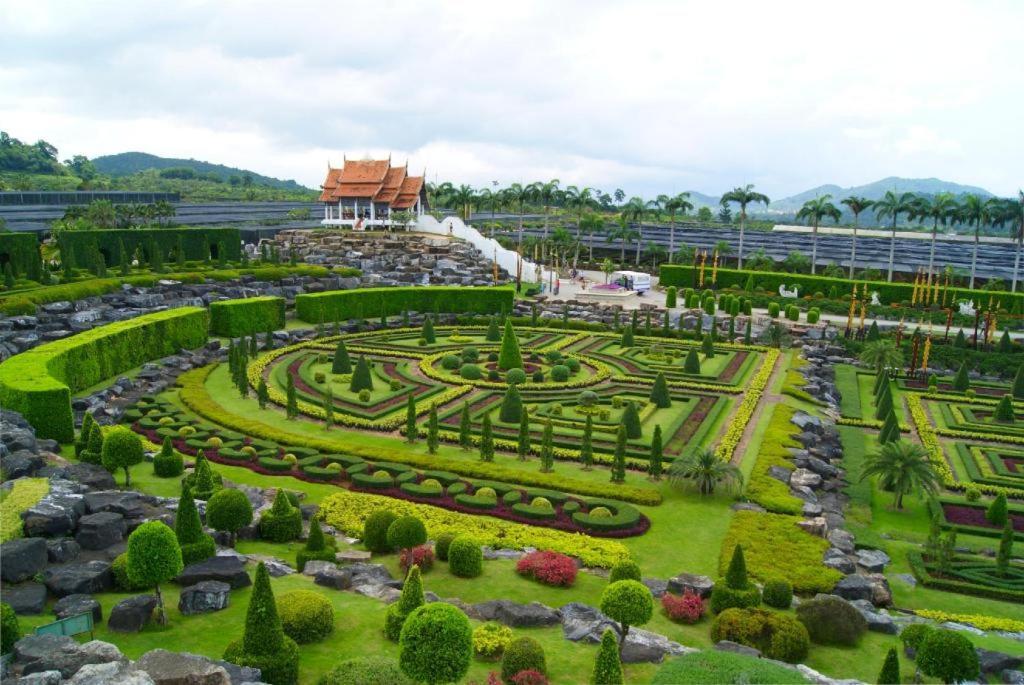 Bua Tara Resort Nong Prue Esterno foto