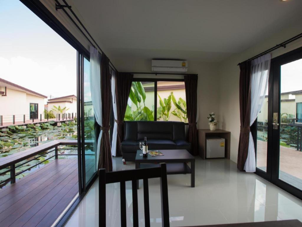 Bua Tara Resort Nong Prue Esterno foto