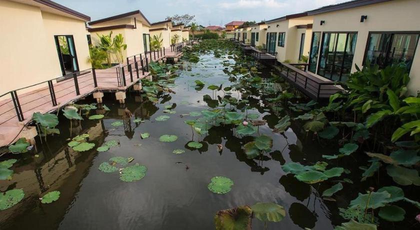 Bua Tara Resort Nong Prue Esterno foto