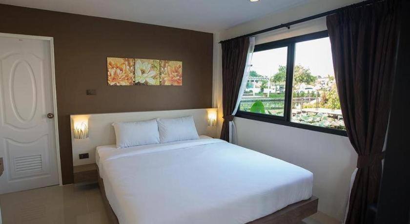 Bua Tara Resort Nong Prue Esterno foto